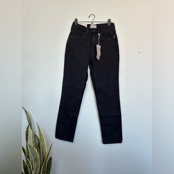 Everlane | The Original Cheeky® Jean - Picture 6 of 12